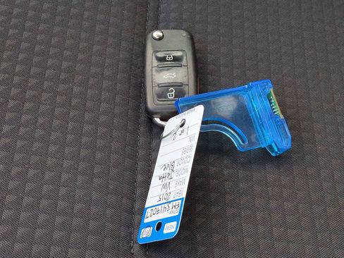 Used 2015 Volkswagen Jetta S image 34