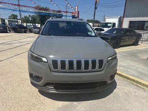 Certified 2020 Jeep Cherokee Latitude Plus image 2