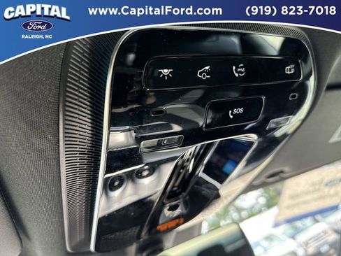 Used 2025 Mercedes-Benz C 300 4MATIC Sedan image 33