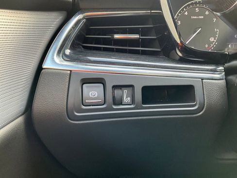 Certified 2022 Cadillac XT5 Premium Luxury w/ LPO, Floor Liner Package image 27