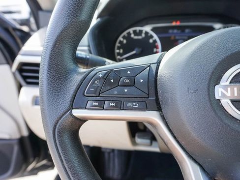 Used 2024 Nissan Altima 2.5 SV image 12