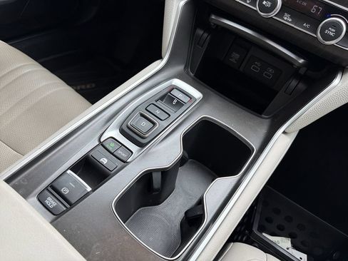 Used 2022 Honda Accord EX-L image 19