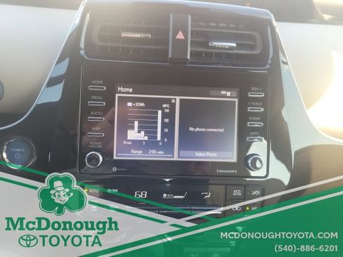 Certified 2022 Toyota Prius LE image 28