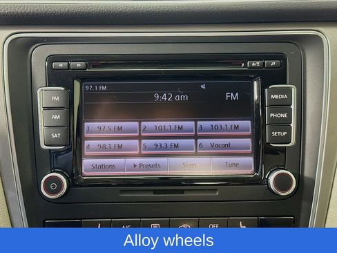 Used 2015 Volkswagen Passat 1.8T Limited Edition image 18