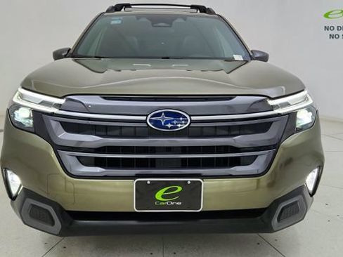 Used 2025 Subaru Forester Limited AWD/4WD image 13