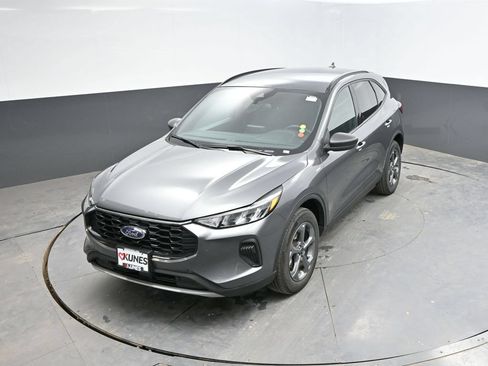 Used 2025 Ford Escape ST-Line AWD/4WD image 25