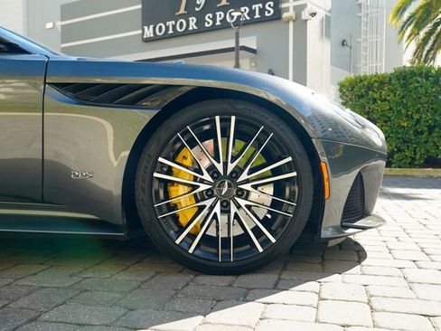 Used 2023 Aston Martin DBS Volante image 33