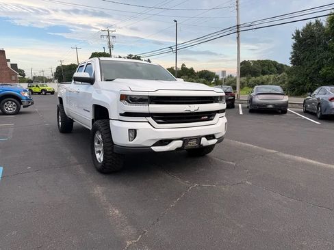 Used 2018 Chevrolet Silverado 1500 LT w/ All Star Edition AWD/4WD image 4