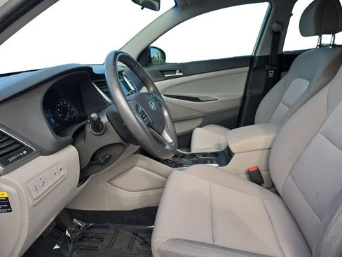 Used 2017 Hyundai Tucson Sport FWD image 9