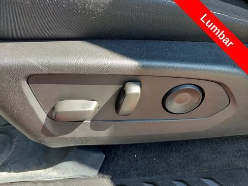 Used 2025 Chevrolet Colorado LT AWD/4WD image 17
