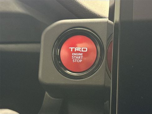 Used 2024 Toyota Tacoma TRD Off-Road w/ TRD Off Road Premium Package AWD/4WD image 21