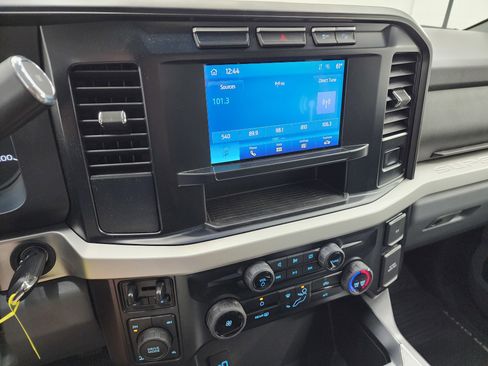 Used 2024 Ford F250 XLT w/ FX4 Off-Road Package AWD/4WD image 11