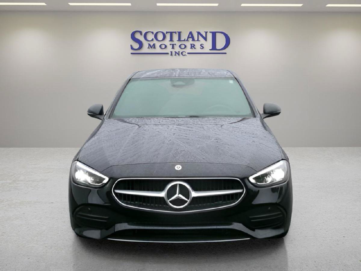 Used 2025 Mercedes-Benz C 300 Sedan image 3