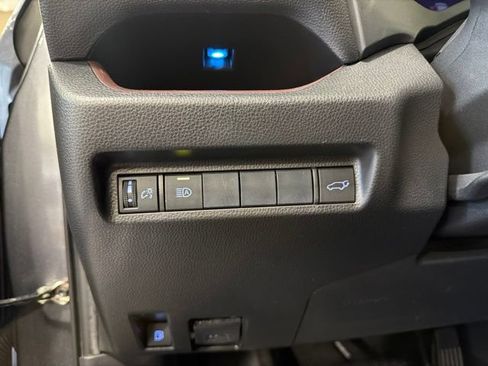 Used 2019 Toyota RAV4 Limited w/ Carpet Mat Package AWD/4WD image 11