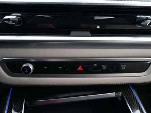 Used 2023 BMW X7 M60i w/ Executive Package image 28