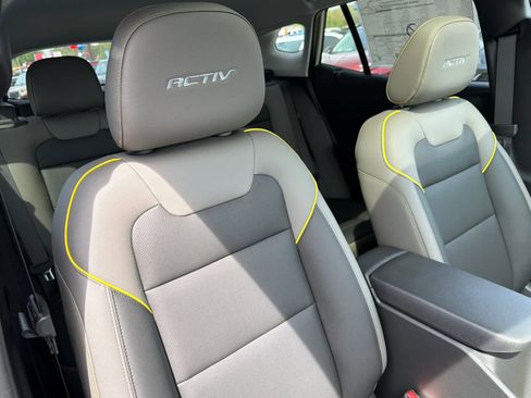 New 2026 Chevrolet Trax ACTIV w/ Sunroof Package FWD image 15