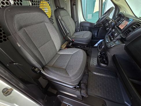 Used 2025 RAM ProMaster 2500 FWD image 10