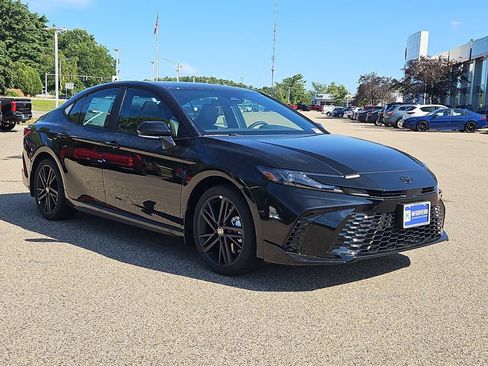 New 2026 Toyota Camry Hybrid AWD/4WD image 3