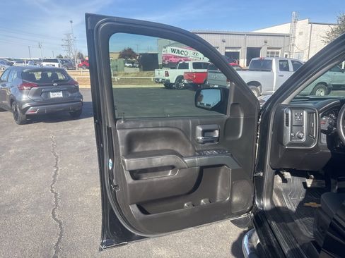 Used 2019 Chevrolet Silverado 1500 LT w/ Texas Edition image 10