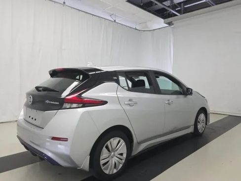 Used 2022 Nissan Leaf S FWD image 3