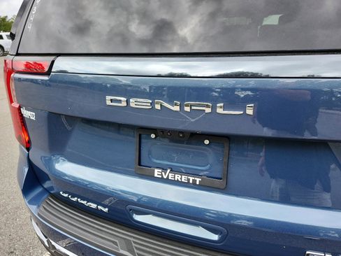 New 2026 GMC Yukon XL Denali Ultimate AWD/4WD image 4