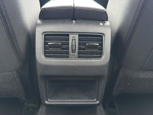 Used 2024 Nissan Rogue S AWD/4WD image 16