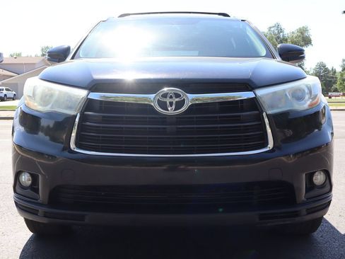 Used 2015 Toyota Highlander XLE FWD image 13