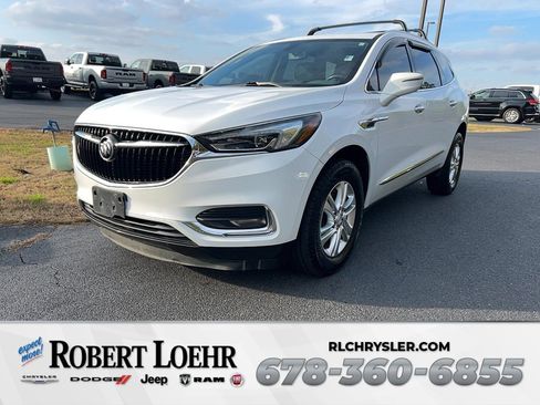 Used 2018 Buick Enclave Essence image 1