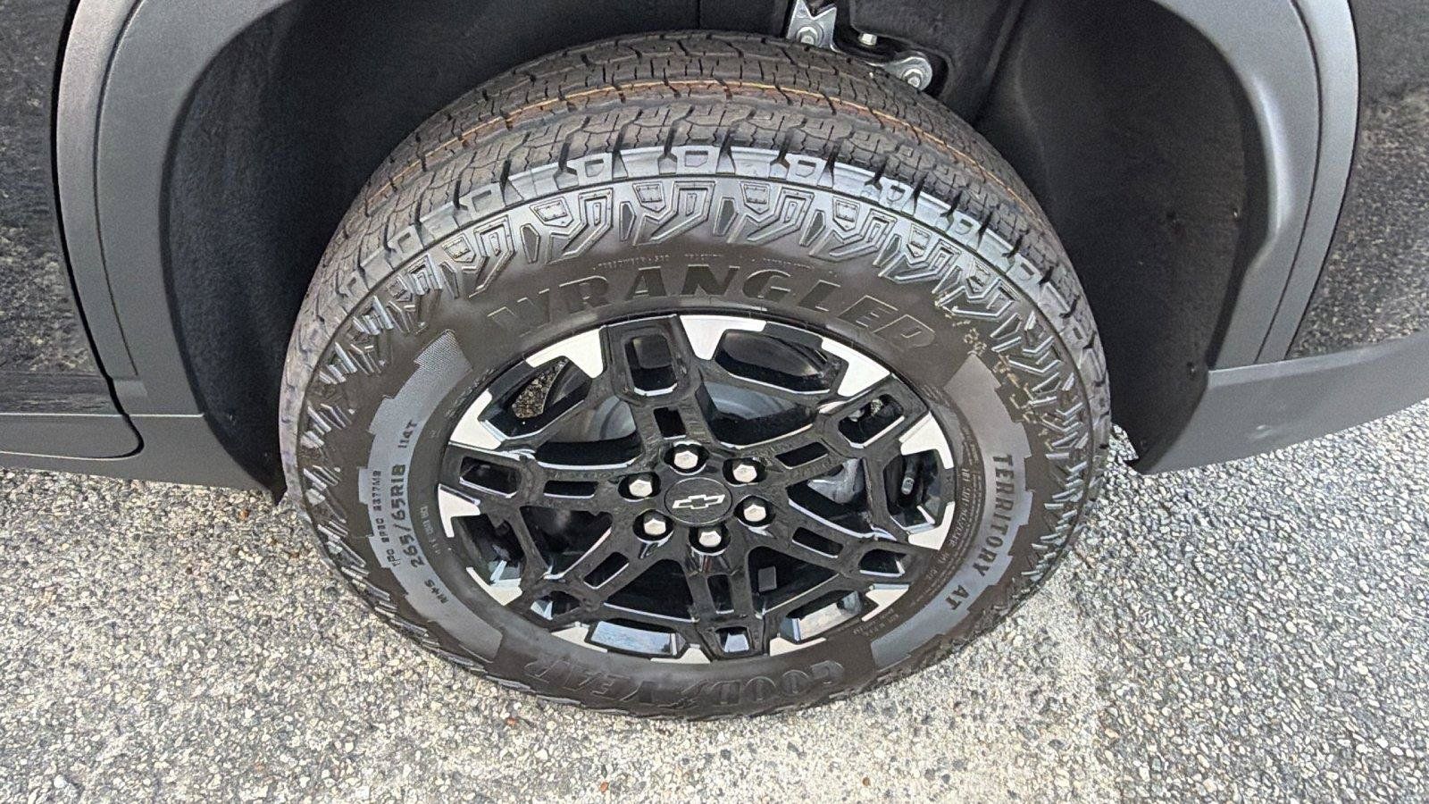 New 2027 Chevrolet Traverse Z71 AWD/4WD image 12