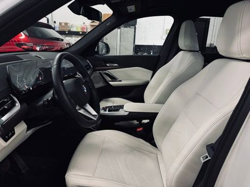 Used 2026 BMW X1 xDrive28i w/ Technology Package image 19