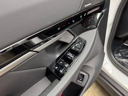 New 2026 BMW 530i xDrive image 11