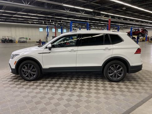 Used 2022 Volkswagen Tiguan SE image 7