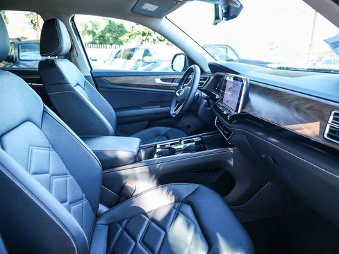 New 2026 Volkswagen Atlas SE image 26