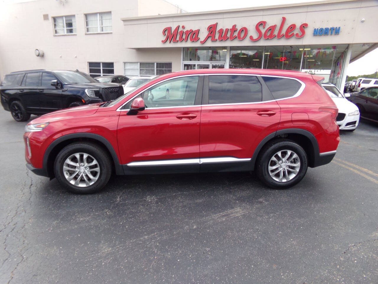 Used 2020 Hyundai Santa Fe SE FWD image 2