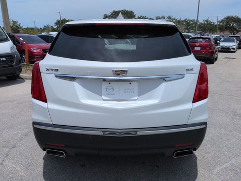 Used 2017 Cadillac XT5 Premium Luxury FWD image 6
