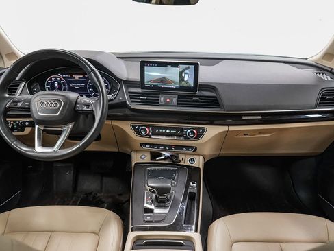 Used 2020 Audi Q5 e Prestige w/ Prestige Package image 12