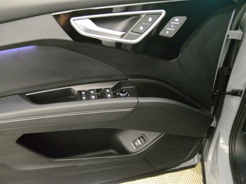 Used 2024 Audi Q4 e-tron Premium Plus image 24