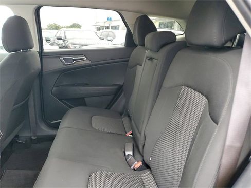 Used 2023 Kia Sportage LX image 16