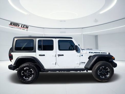 Used 2024 Jeep Wrangler Unlimited Rubicon 4xe image 2