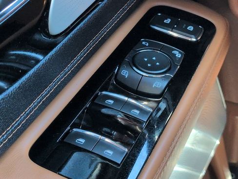 Used 2022 Lincoln Aviator Black Label w/ Dynamic Handling Package AWD/4WD image 23