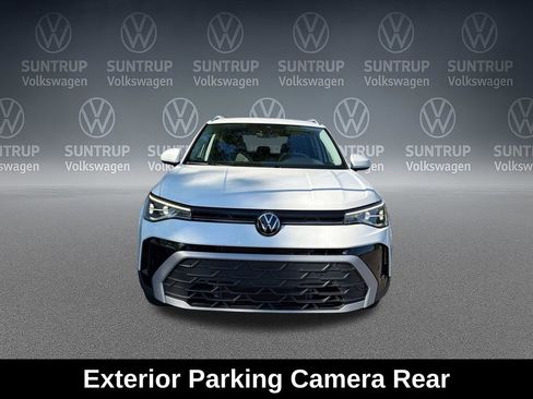 Used 2025 Volkswagen Taos SE AWD/4WD image 9
