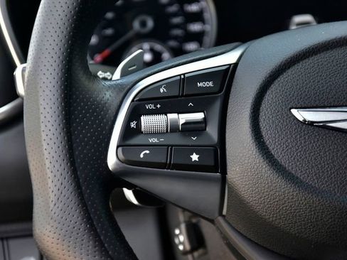 Used 2022 Genesis G70 3.3T RWD image 18