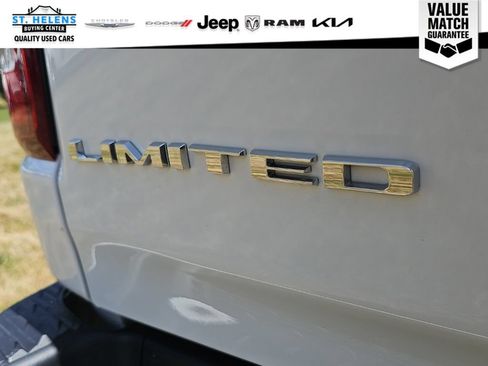 Used 2022 RAM 1500 Limited w/ Body-Colour Bumper Group AWD/4WD image 42