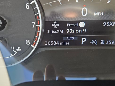 Used 2023 Nissan Pathfinder SL image 15