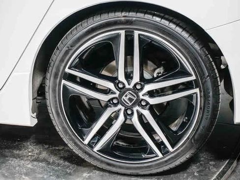 Used 2016 Honda Accord Sport image 10