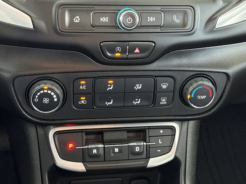 Used 2022 GMC Terrain SLE w/ LPO, Floor Liner Package AWD/4WD image 29