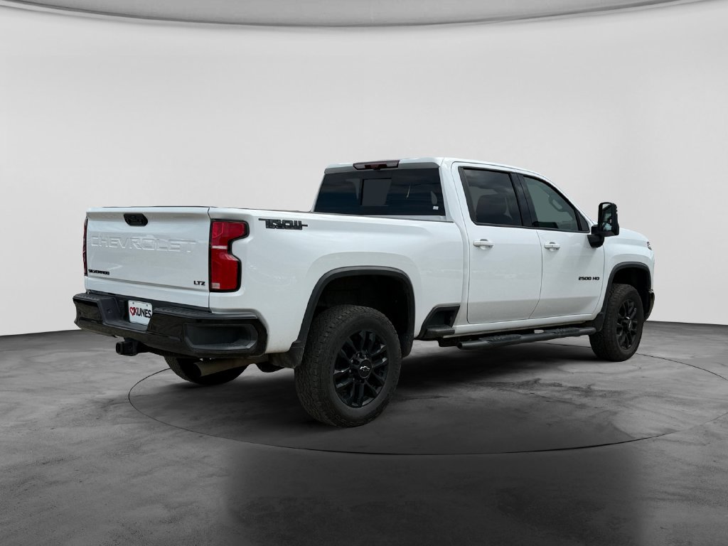Used 2025 Chevrolet Silverado 2500 LTZ w/ LTZ Plus Package AWD/4WD image 10