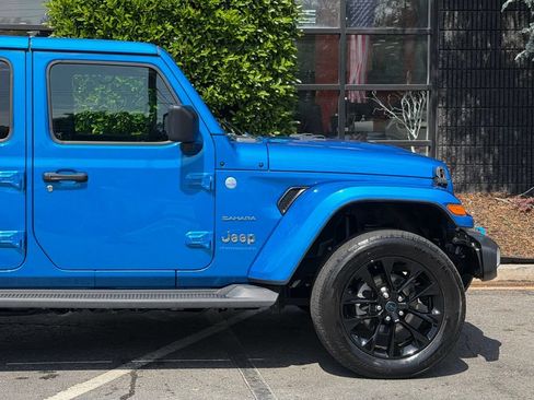 Used 2024 Jeep Wrangler Unlimited Sahara AWD/4WD image 23