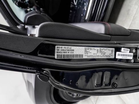 Used 2022 Dodge Durango R/T w/ Blacktop Package AWD/4WD image 41