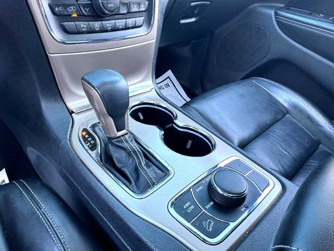 Used 2016 Jeep Grand Cherokee Limited image 20